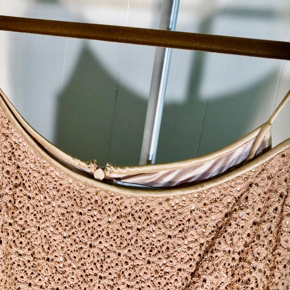 BLACKTIE, OLEG CASSINI , GOLD SEQUIN NET - Picture 5 of 10